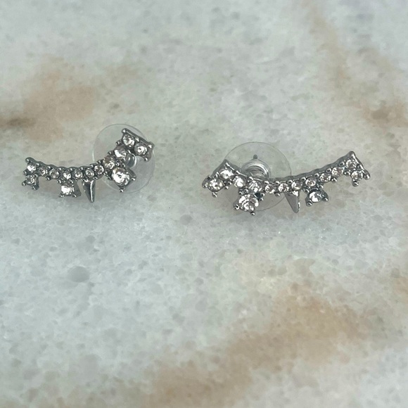 NWOT Cubic Zirconia Ear Crawler Earrings - Picture 1 of 3